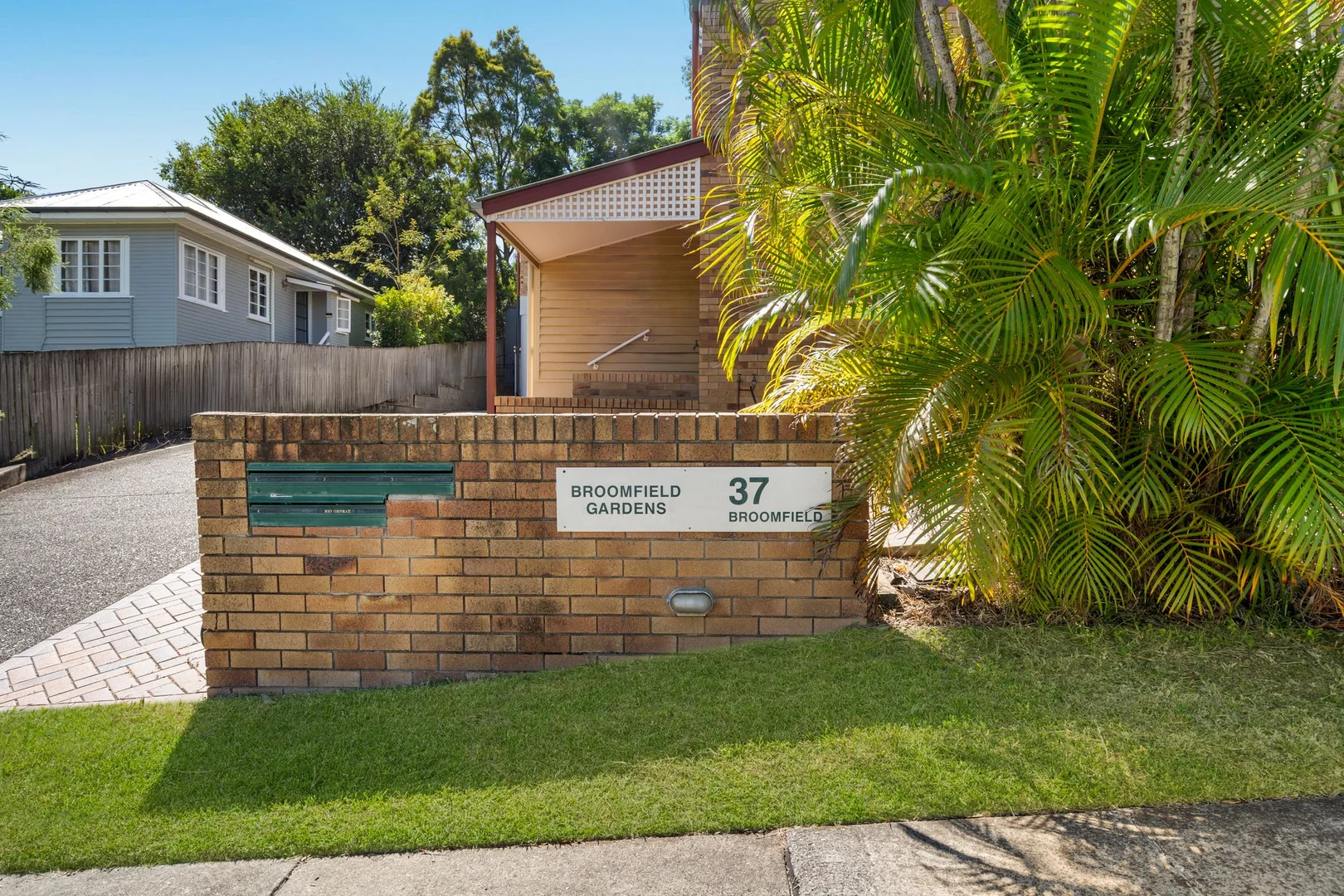 Additional image 11 of 2/37 Broomfield St, Taringa QLD 4068