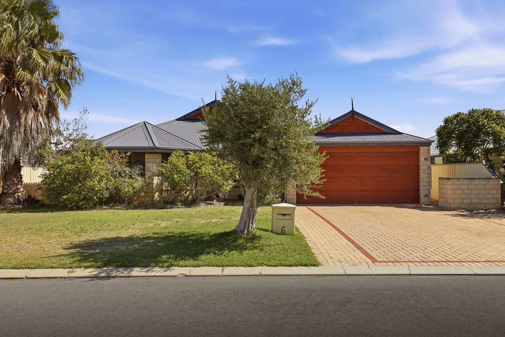6 Tamarama Street, Secret Harbour WA 6173
