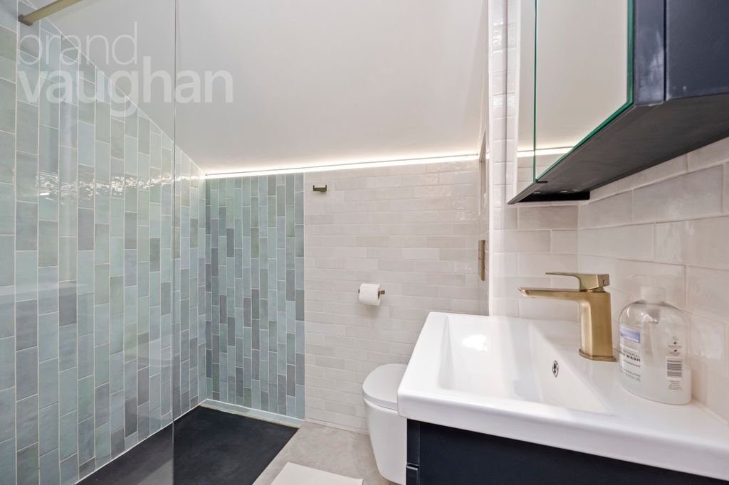 Additional image 14 of 3 bed flat for saleSussex Square, Brighton, East Sussex BN2