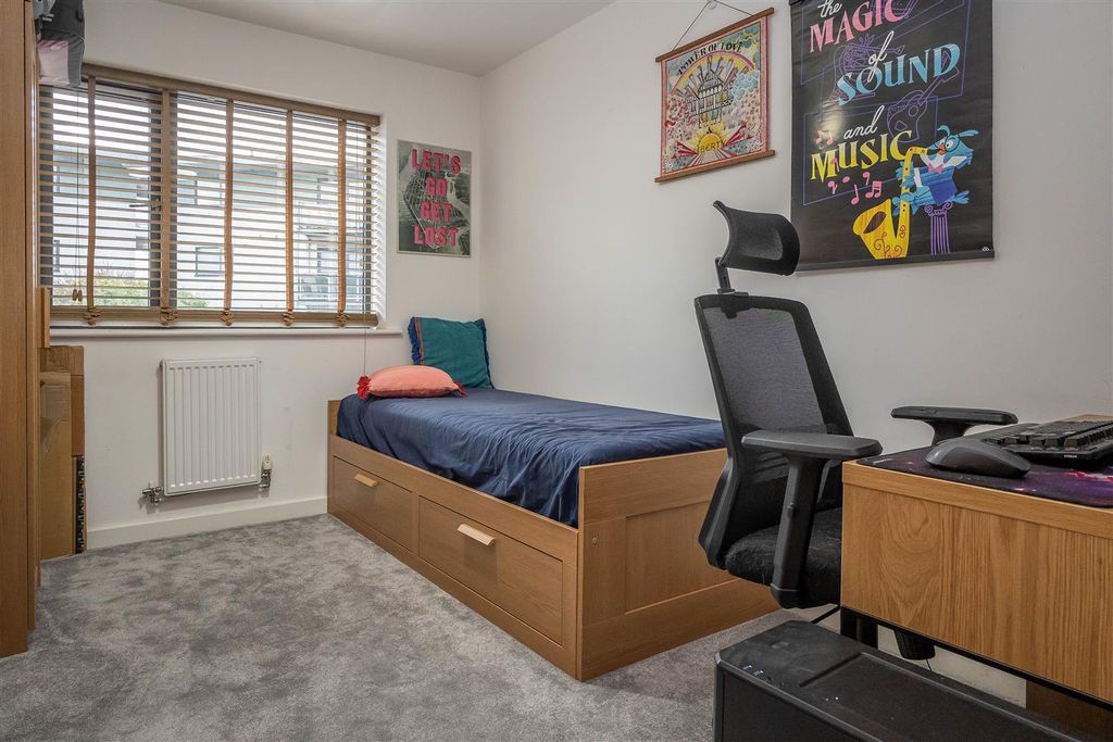 Additional image 4 of 2 bed flat for saleRollason Way, Brentwood CM14