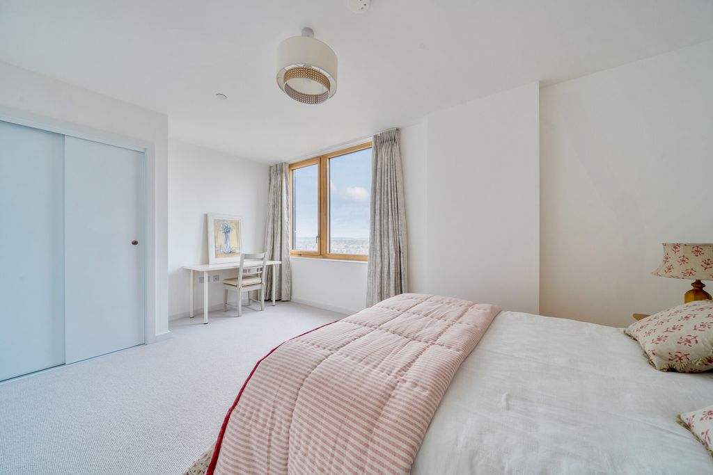 Additional image 20 of 2 bed flat for saleSt. Marks Square, Bromley BR2