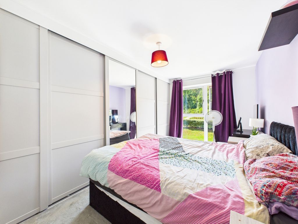Additional image 9 of 2 bed flat for saleThorpe Court, Thorpe Close, Bordon GU35