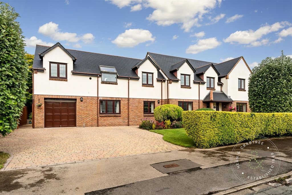 6 bed detached house for saleGreenwood Road, Llandaff, Cardiff CF5