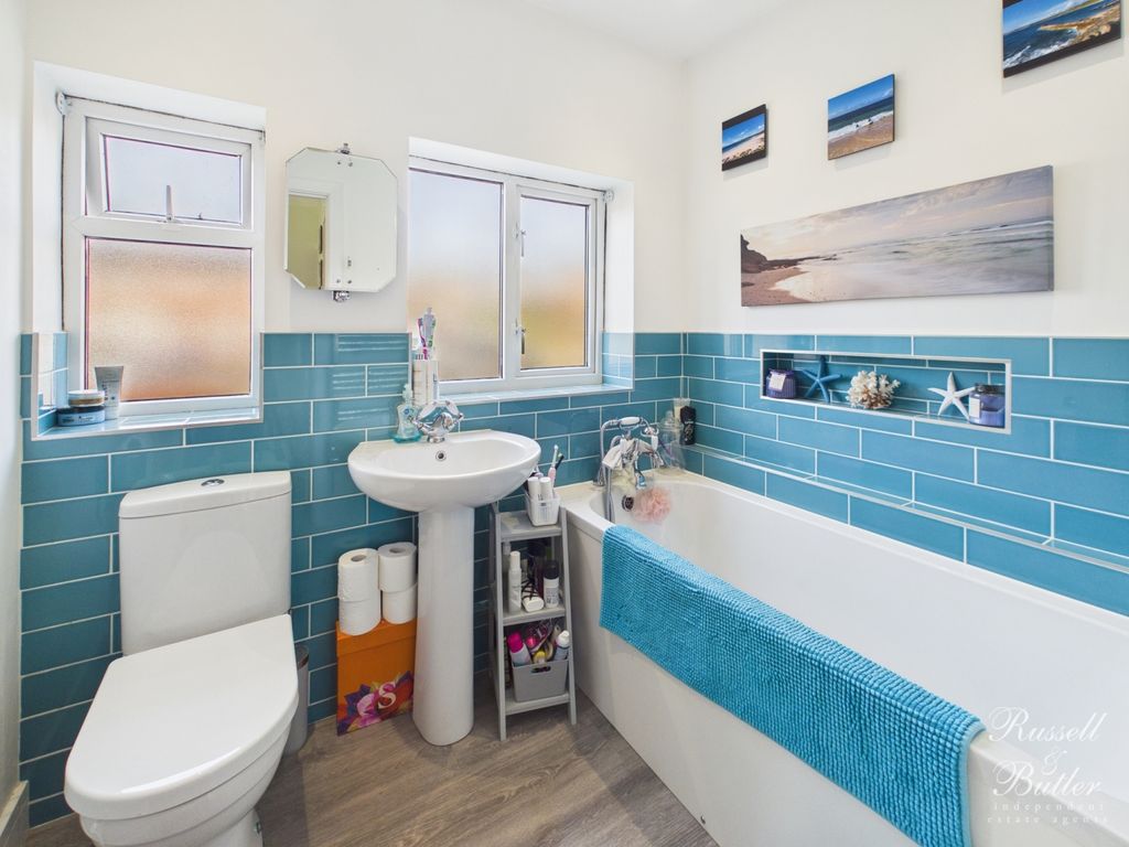 Additional image 6 of 3 bed semi-detached house for saleWayneflete Avenue, Brackley NN13
