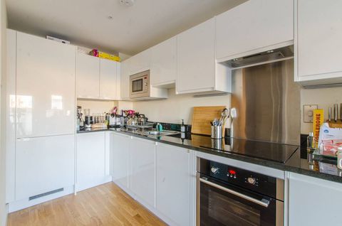 Keymer Place, Canary Wharf, London E14