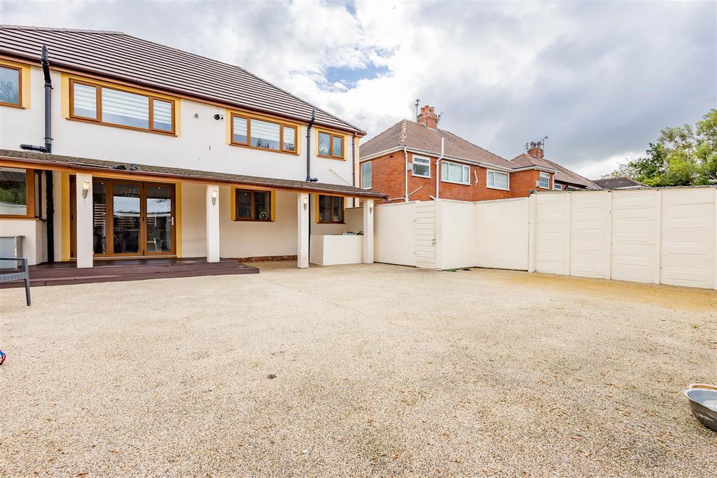 Additional image 28 of 3 bed detached house for saleVicarage Lane, Blackpool FY4