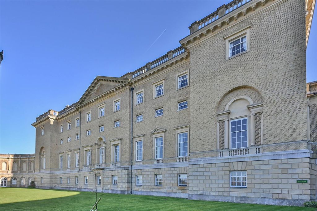 Additional image 12 of 3 bed flat for saleThorndon Park, Ingrave, Brentwood CM13