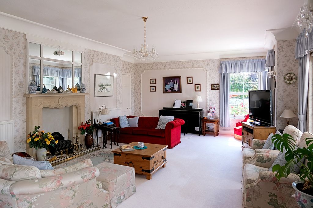 Additional image 8 of 7 bed detached house for saleThe Byeway, Aldwick Bay Estate, Aldwick, West Sussex PO21