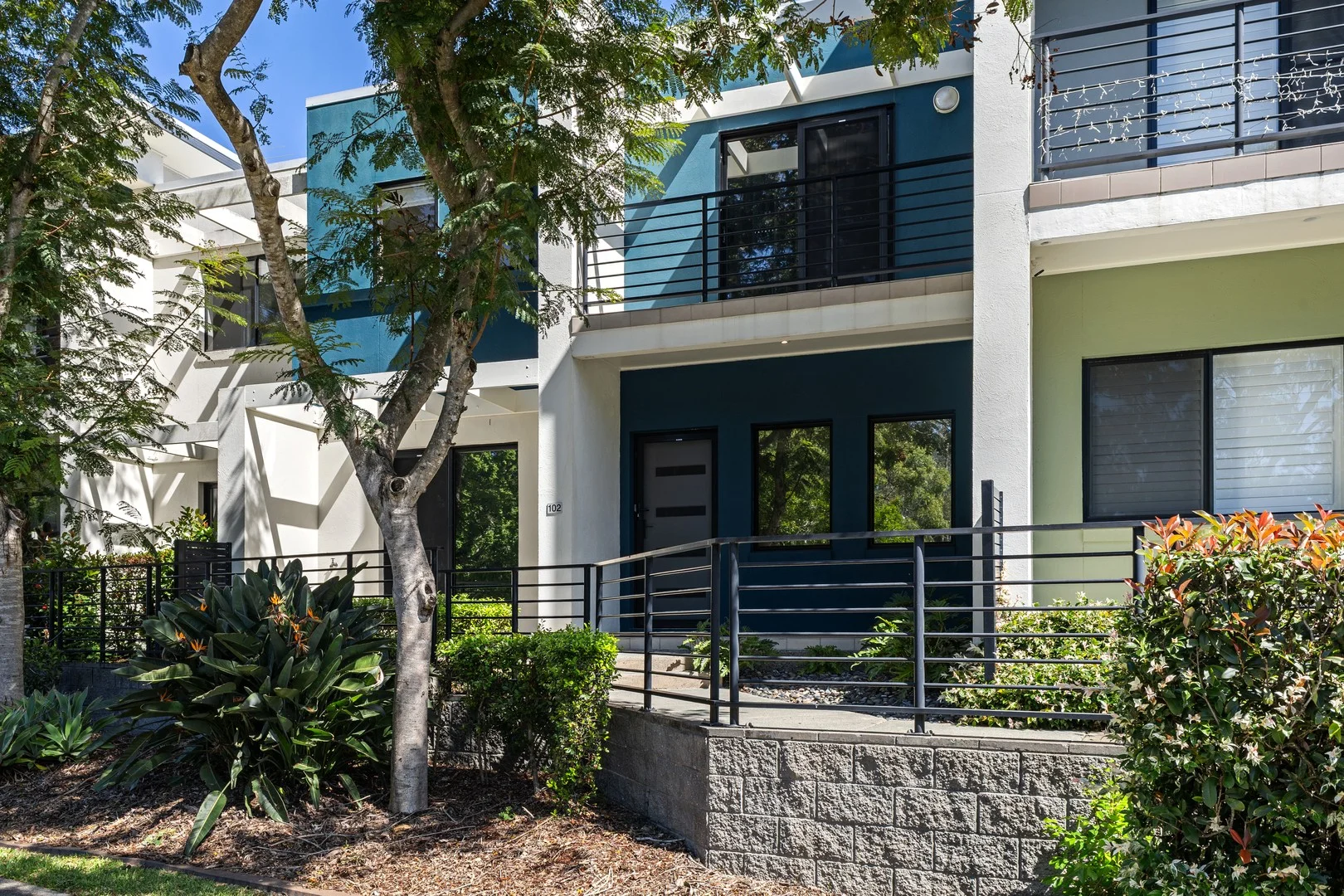 102/16 Surbiton Ct, Carindale QLD 4152