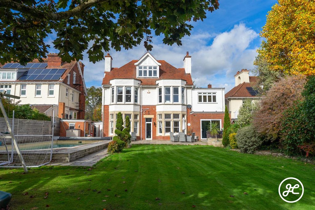 6 bed detached house for saleDurleigh Road, Bridgwater TA6