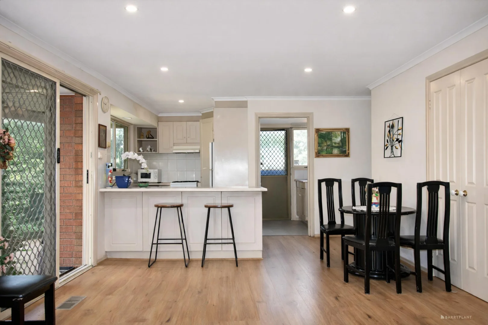 1/4 Springfield Road, Blackburn VIC 3130 photo 4