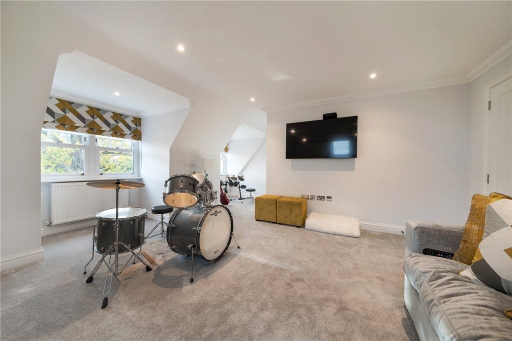 Additional image 36 of 6 bed detached house for salePlaistow Lane, Bromley BR1