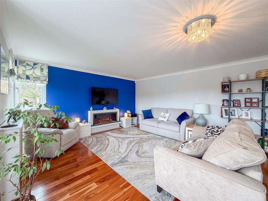 Additional image 3 of 2 bed flat for saleThe Paddock, Hamilton ML3