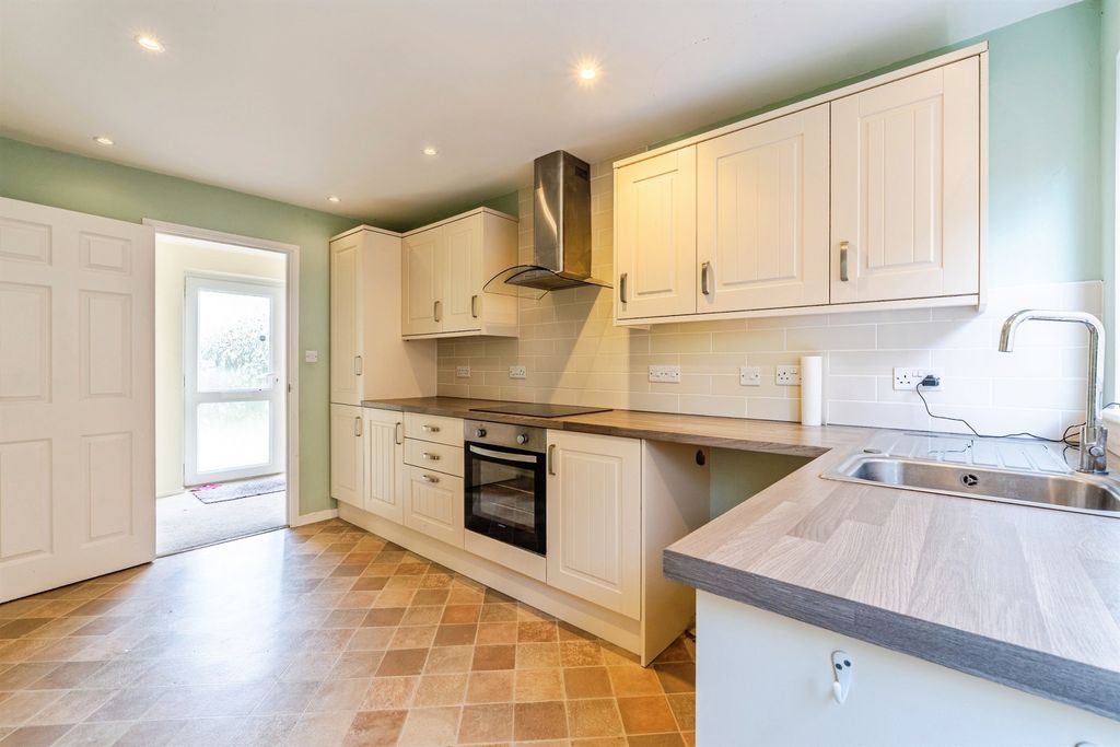 Additional image 7 of 3 bed bungalow for saleEdmund Road, Brandon IP27