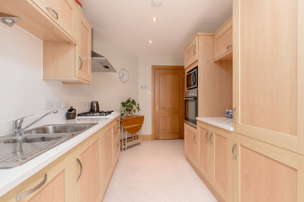 Additional image 11 of 2 bed flat for sale36 Ibris Place, North Berwick EH39