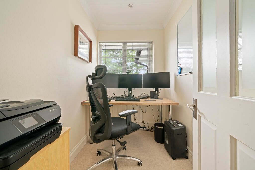Additional image 12 of 2 bed flat for saleRay Drive, Maidenhead SL6