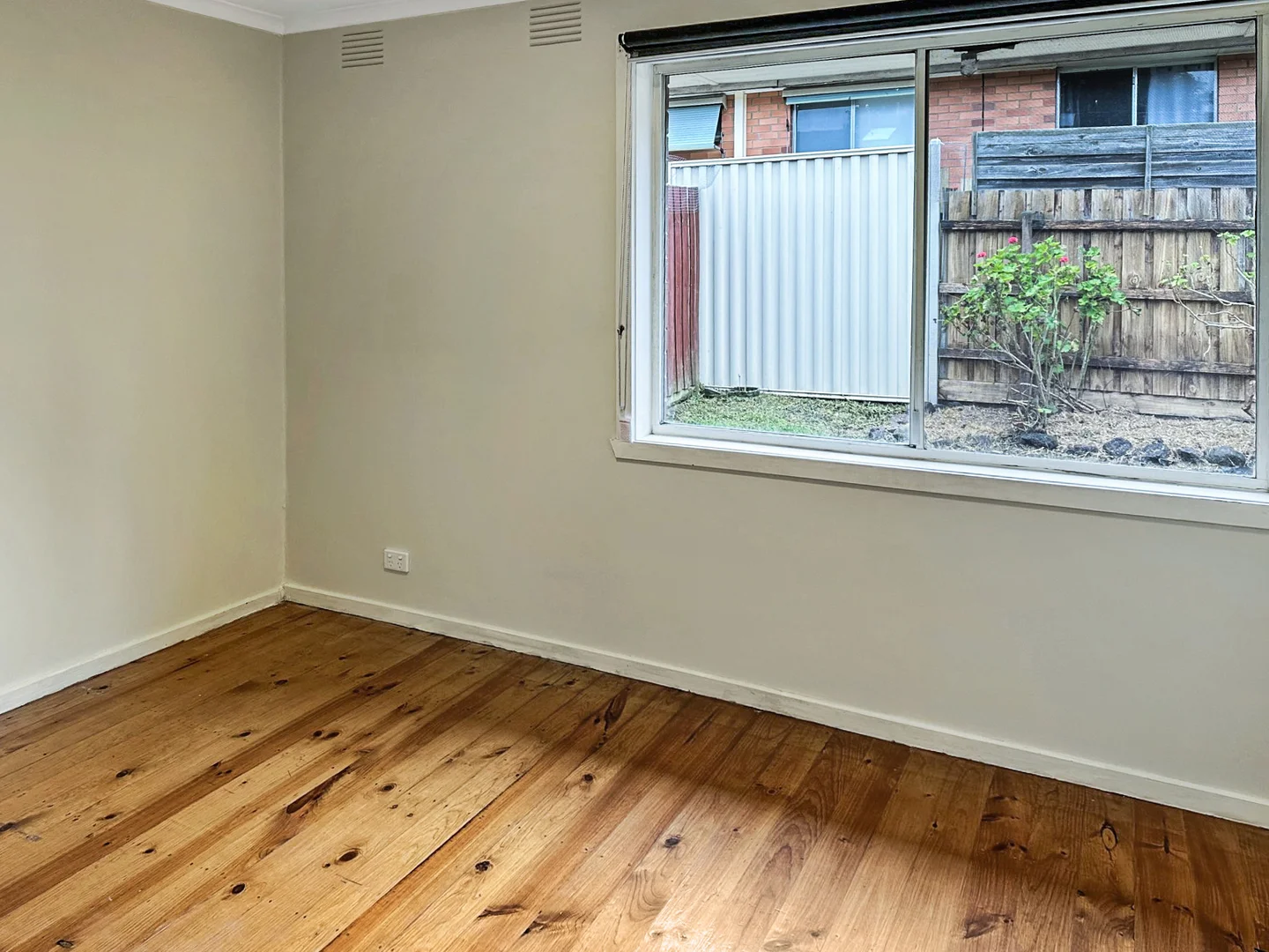 2/65 Hewish Road, Croydon VIC 3136 photo 5