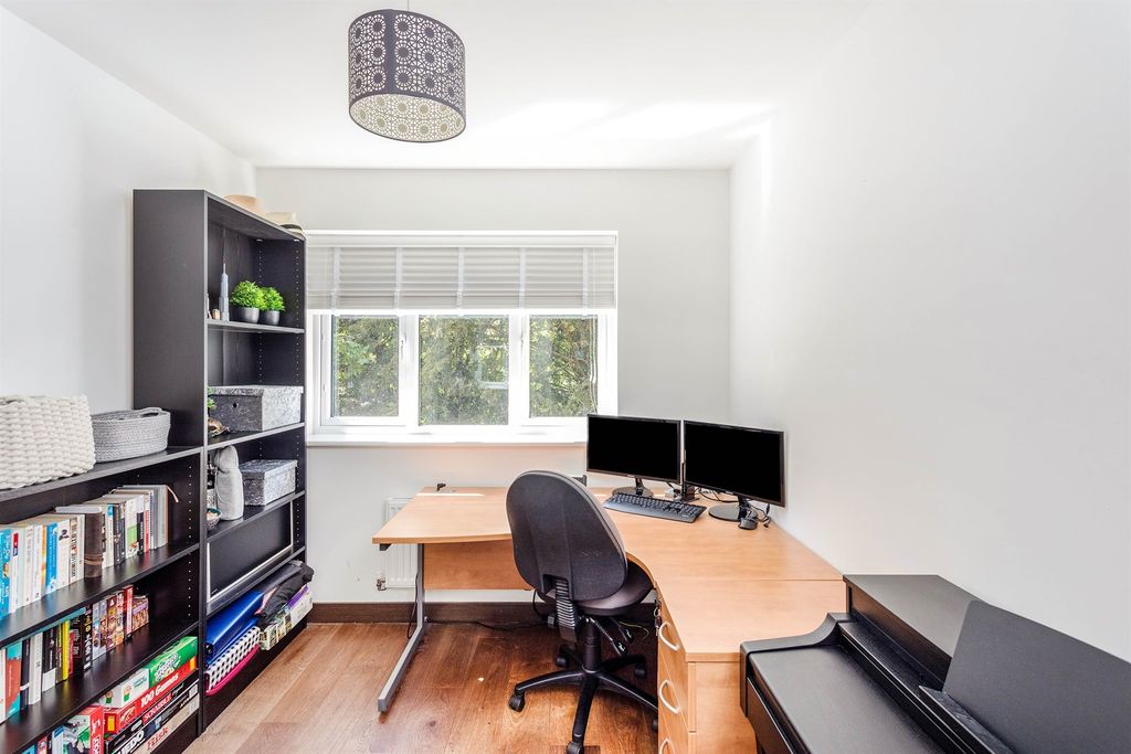 Additional image 9 of 2 bed flat for saleSummerhouse Hill, Buckingham MK18