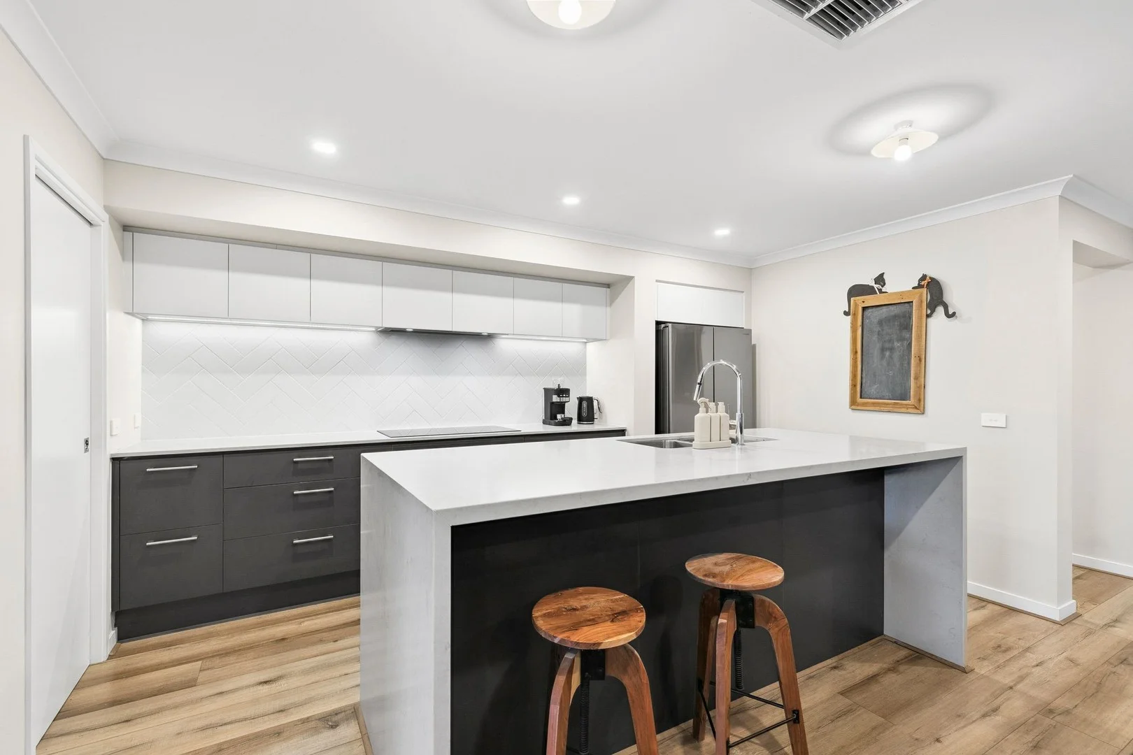 Additional image 2 of 30 Brisbane Street, Lara VIC 3212
