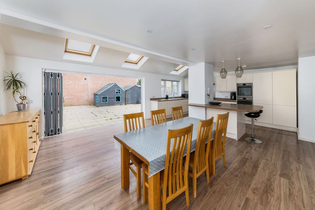 Additional image 2 of 6 bed detached house for saleKysbie Close, Abingdon OX14