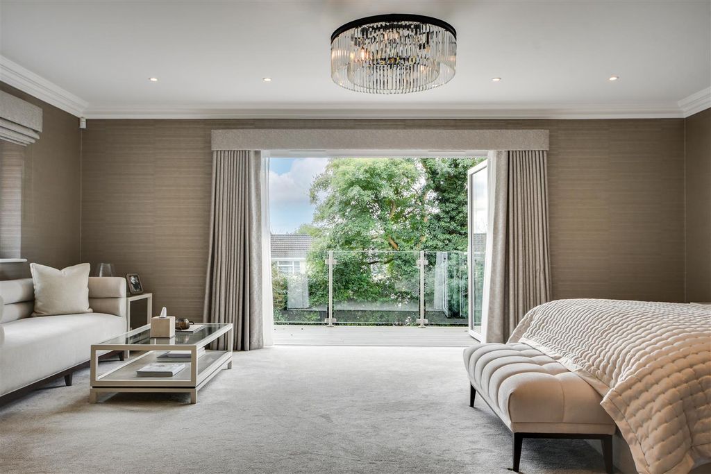 Additional image 23 of 6 bed detached house for saleWambrook Close, Hutton Mount, Brentwood CM13