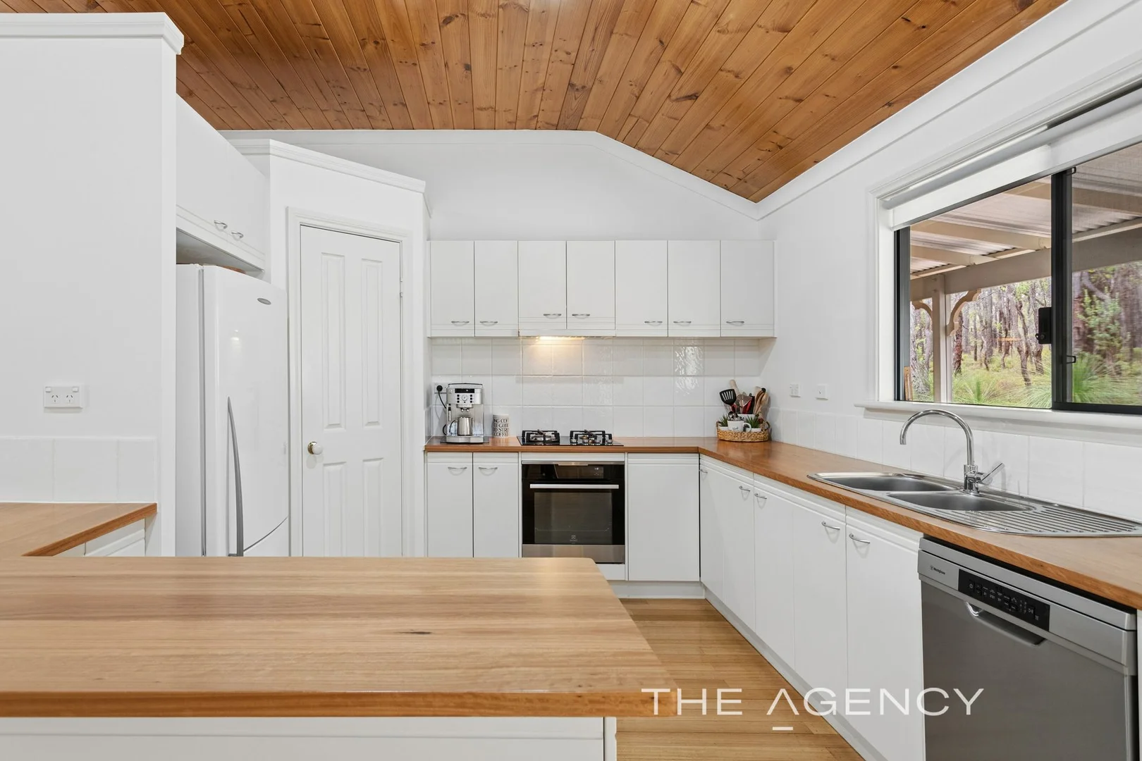 Additional image 4 of 220 Tarrup Street, Chidlow WA 6556