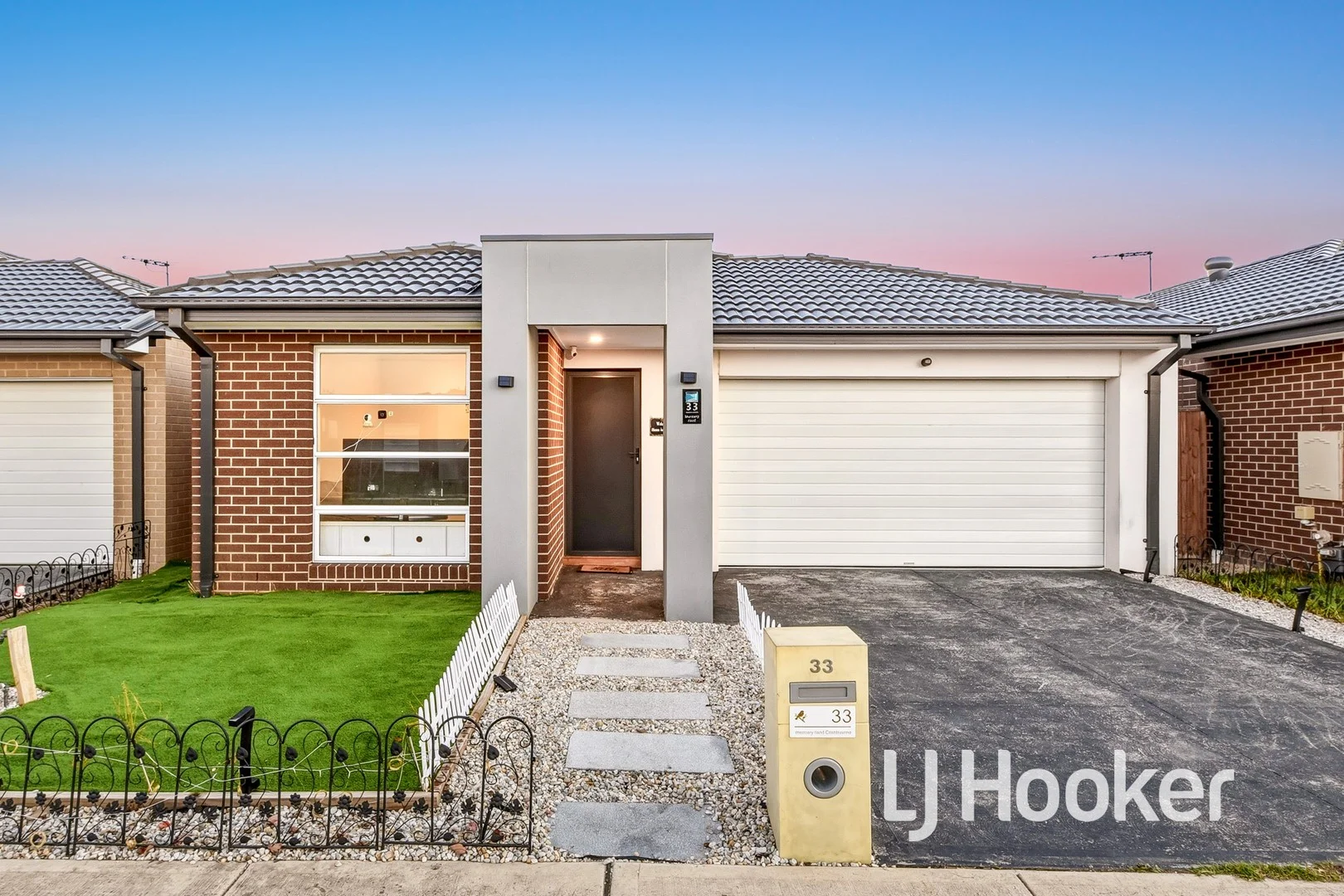 33 Mercury Road, Cranbourne East VIC 3977