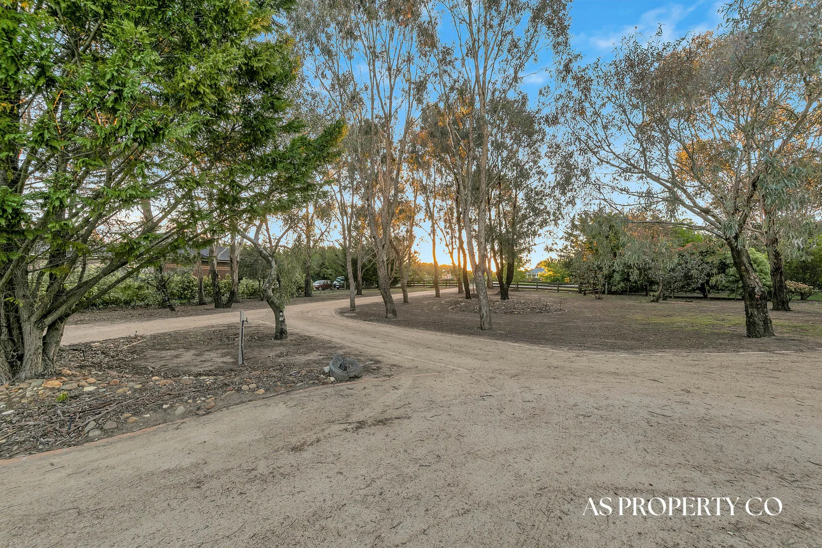 Additional image 3 of 18 Kumbari Court, New Gisborne VIC 3438