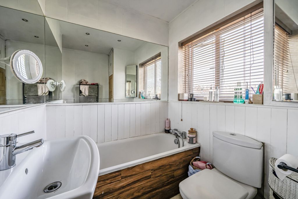Additional image 14 of 4 bed semi-detached house for saleHurstdene Avenue, Hayes, Kent BR2