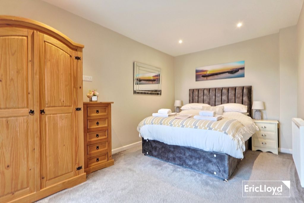 Additional image 10 of 3 bed flat for saleOvergang Road, Brixham TQ5