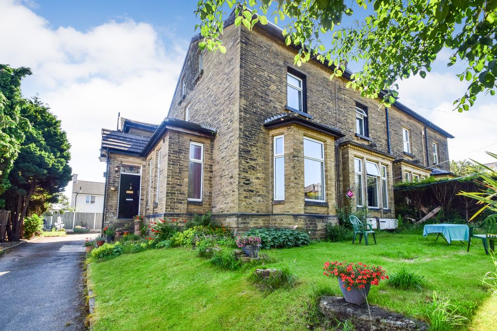 2 bed flat for saleDallam Road, Saltaire, Bradford, West Yorkshire BD18