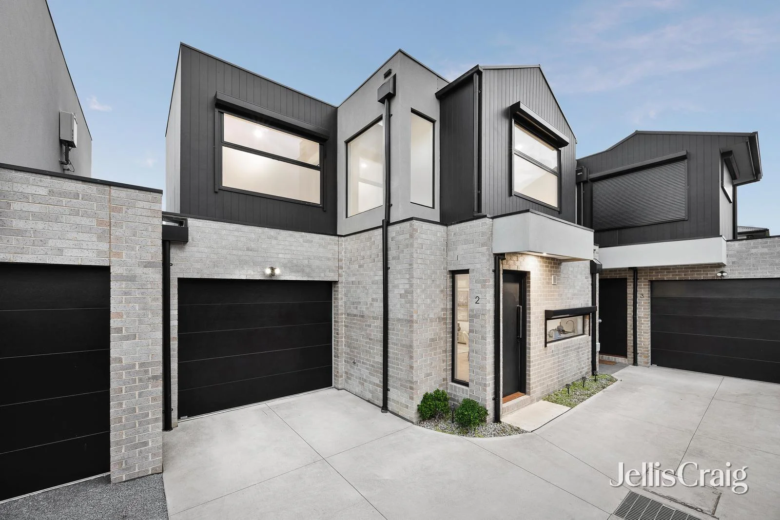 2/31 Hudson Street, Fawkner VIC 3060