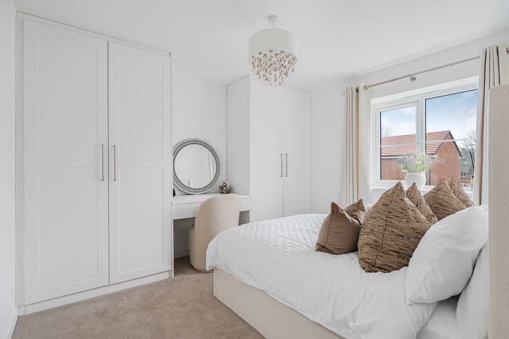 Additional image 8 of 4 bed detached house for saleMiles Road, Bordon, Hampshire GU35