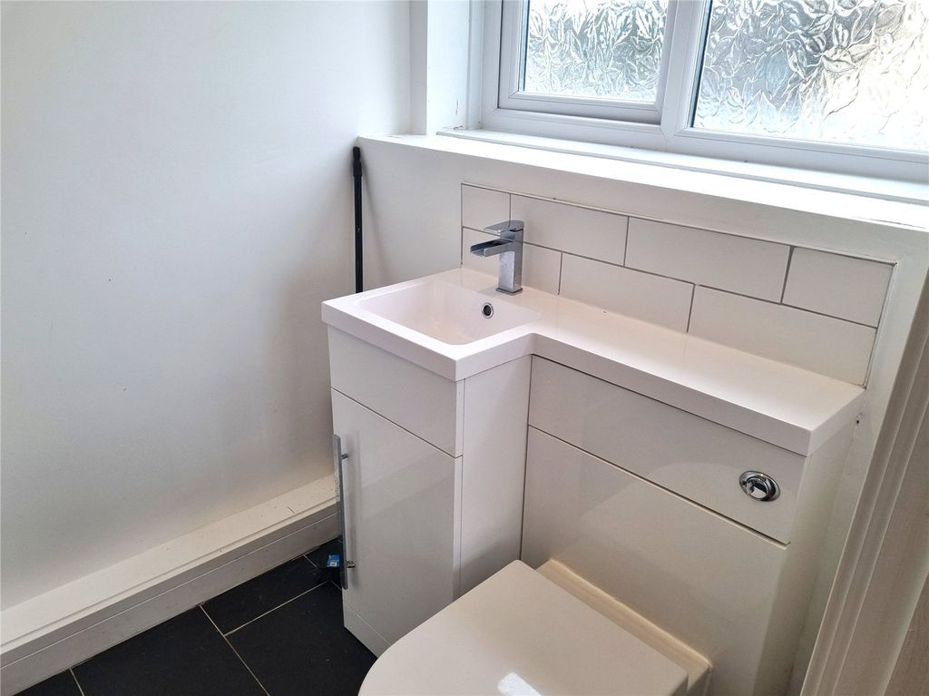 Additional image 6 of 1 bed flat for saleLon Hendre, Waunfawr, Aberystwyth, Ceredigion SY23