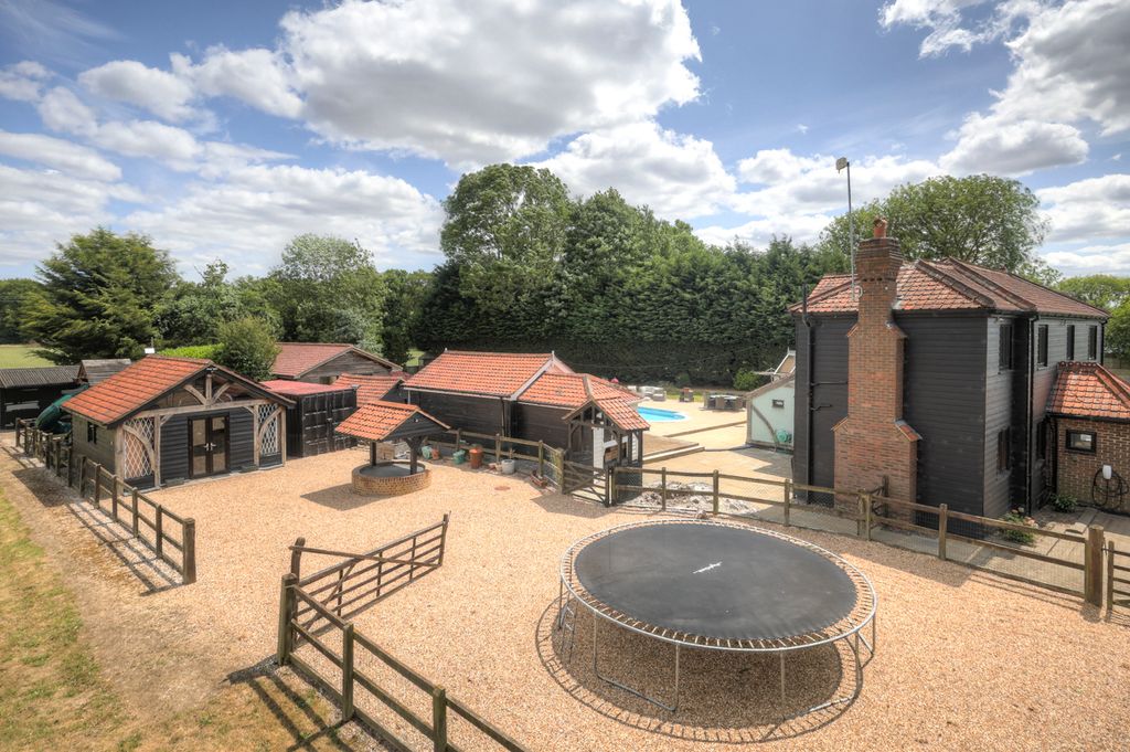 Additional image 6 of 5 bed detached house for saleGosfield Road, Gosfield, Essex CM7