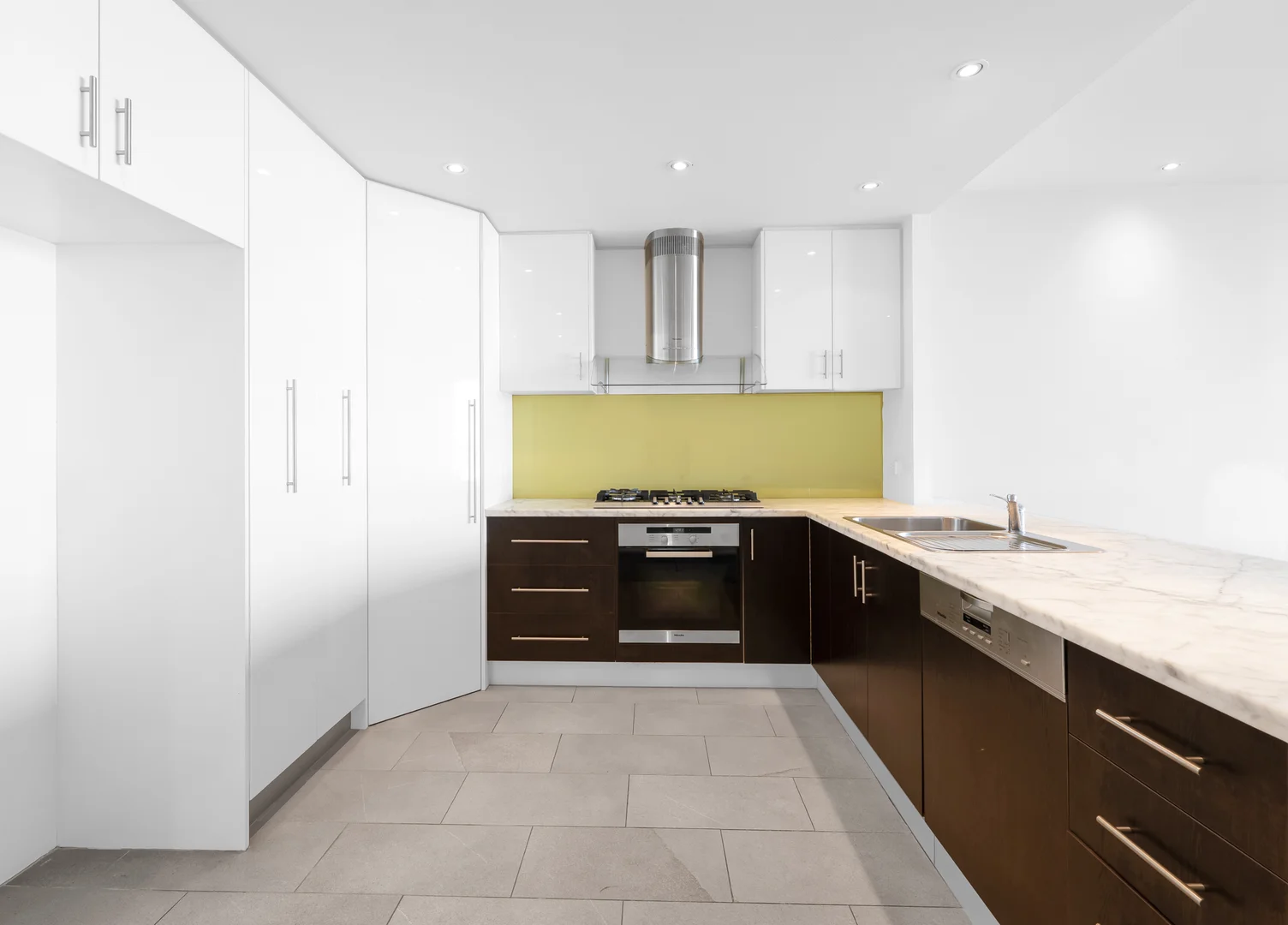 Additional image 3 of 204/62 Beach Street, Port Melbourne VIC 3207