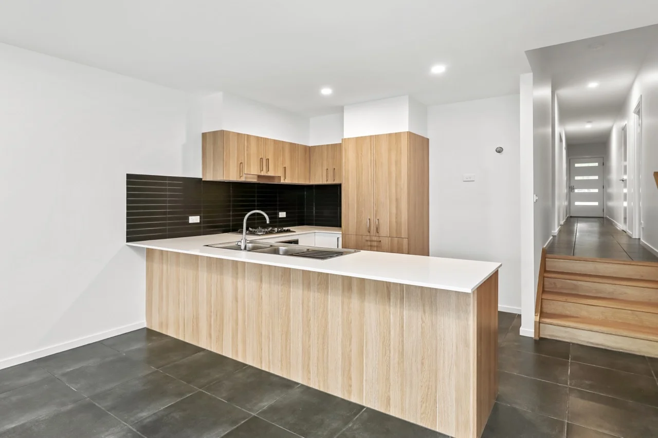 2/11 Leatherwood Grove, Morisset NSW 2264