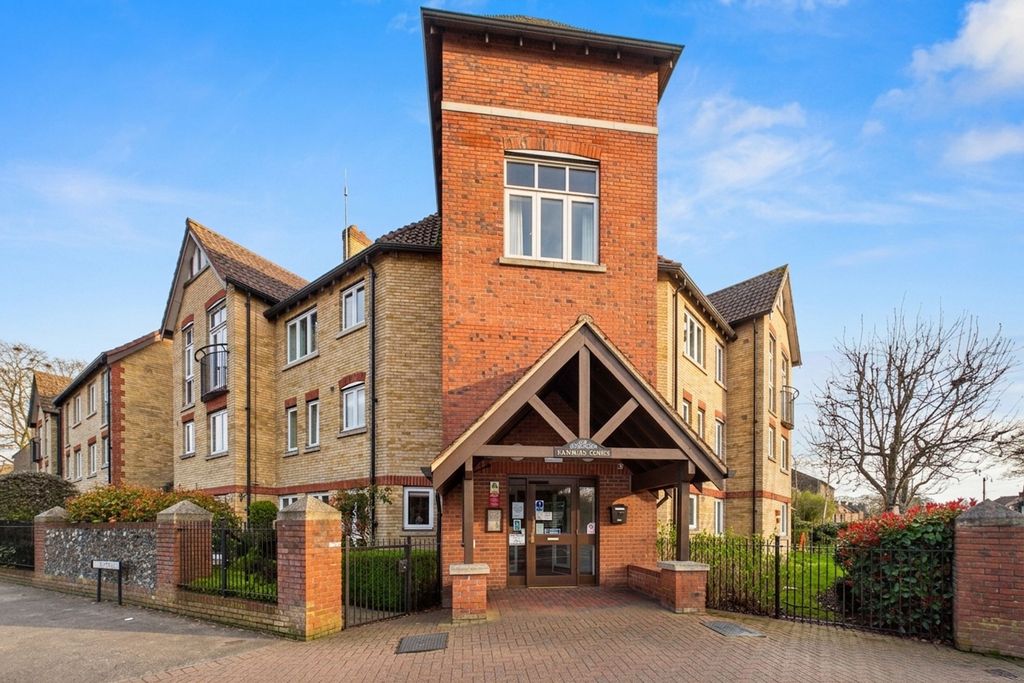 2 bed flat for saleHanbury Court, Thetford IP24