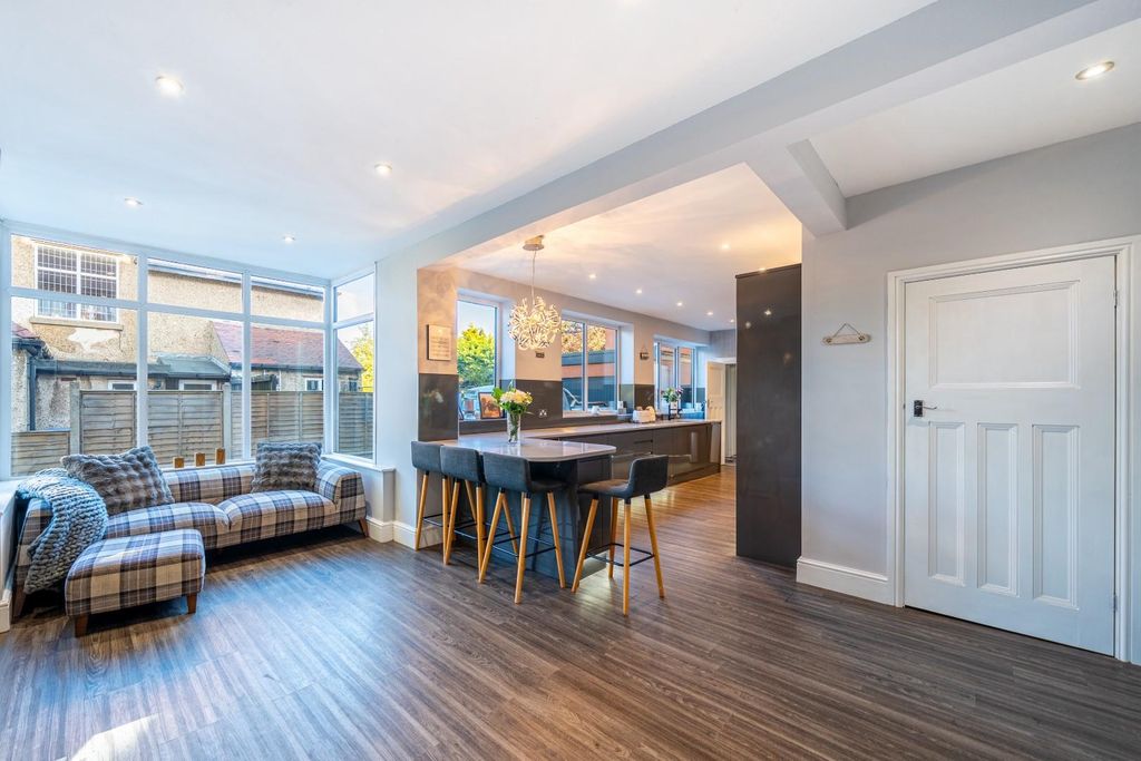 Additional image 7 of 6 bed detached house for saleKingsgate, Bridlington YO15