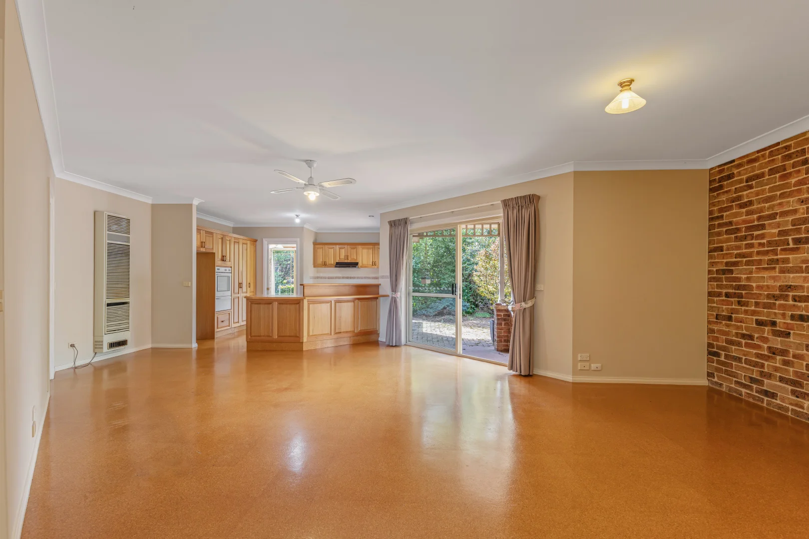 Additional image 3 of 84-86 Queen Street, Oberon NSW 2787