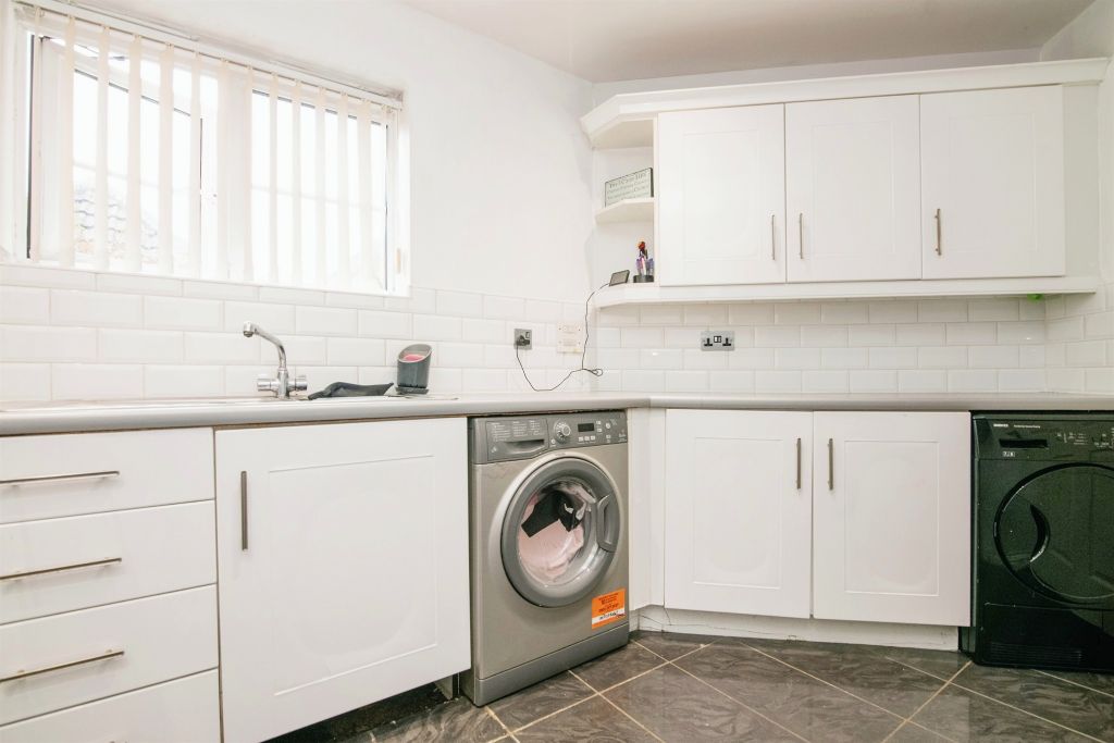 Additional image 5 of 2 bed flat for saleSannders Crescent, Tipton DY4