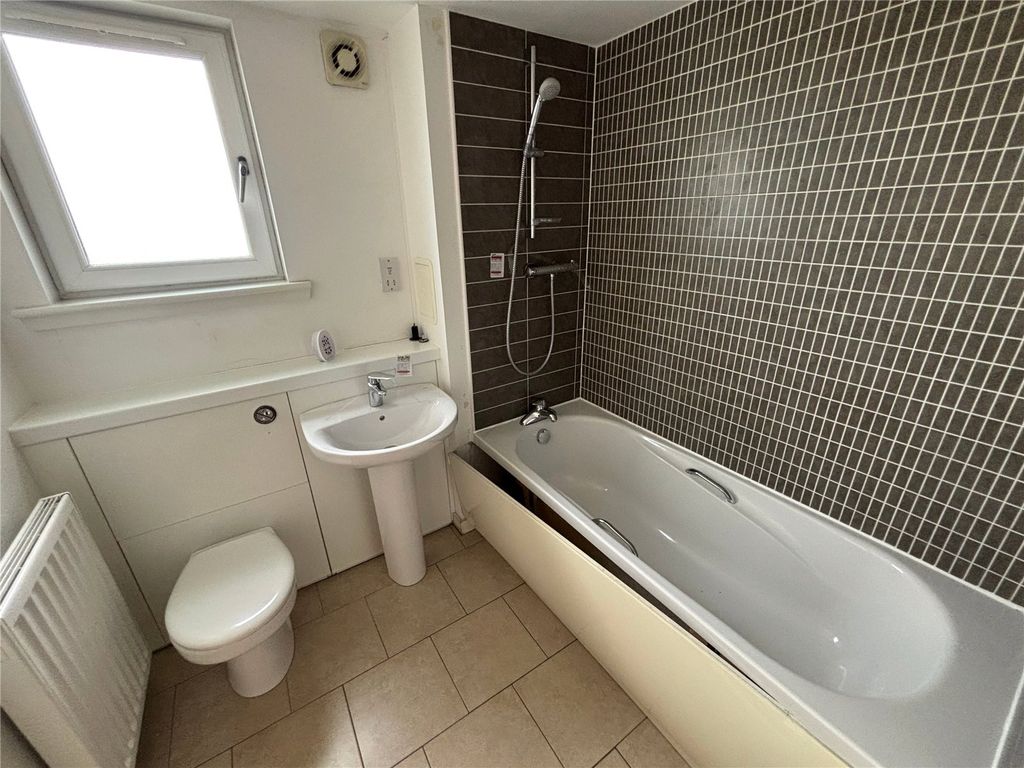 Additional image 5 of 2 bed flat for saleOld Harbour Square, Stirling, Stirlingshire FK8