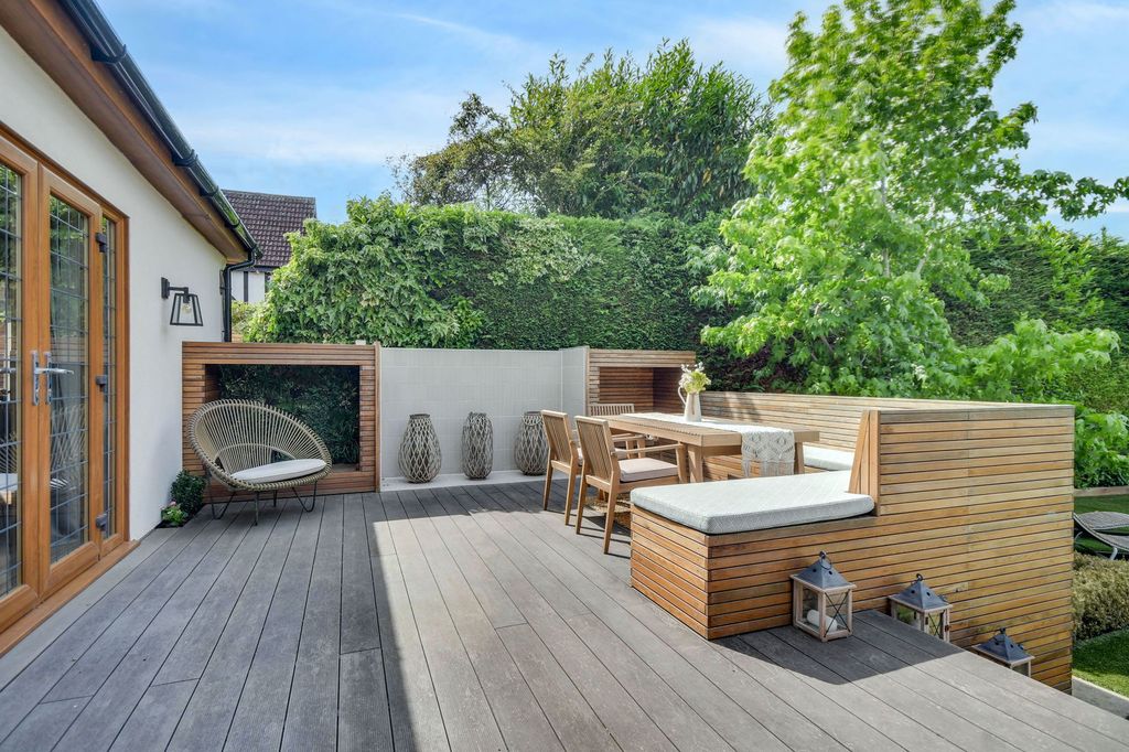 Additional image 44 of 6 bed detached house for saleChallacombe Close, Hutton Mount, Brentwood CM13