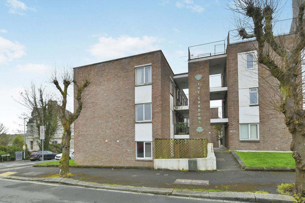 2 bed flat for saleStuart Road, Plymouth, Devon PL1