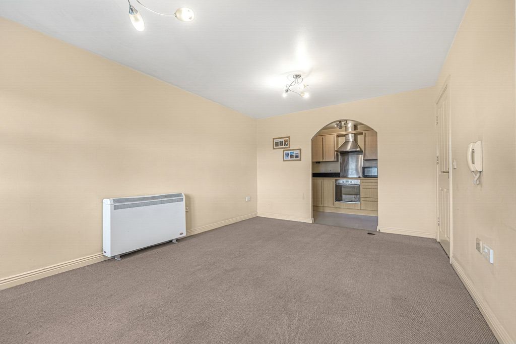 Additional image 5 of 2 bed flat for salePark Street, Bridgend CF31
