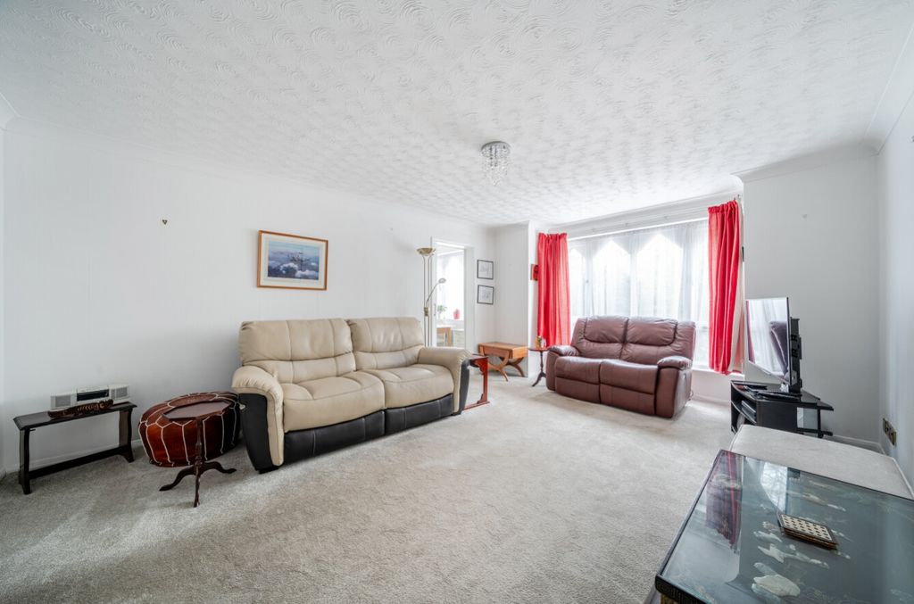 Additional image 2 of 2 bed flat for saleGrosvenor Crescent, Grimsby, South Humberside DN32