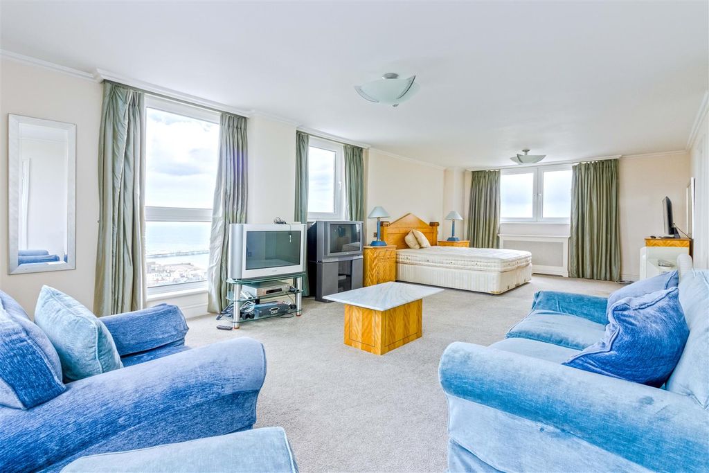 Additional image 12 of 2 bed flat for saleRussell Square, Brighton BN1