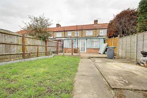 Ashford Crescent, Enfield EN3