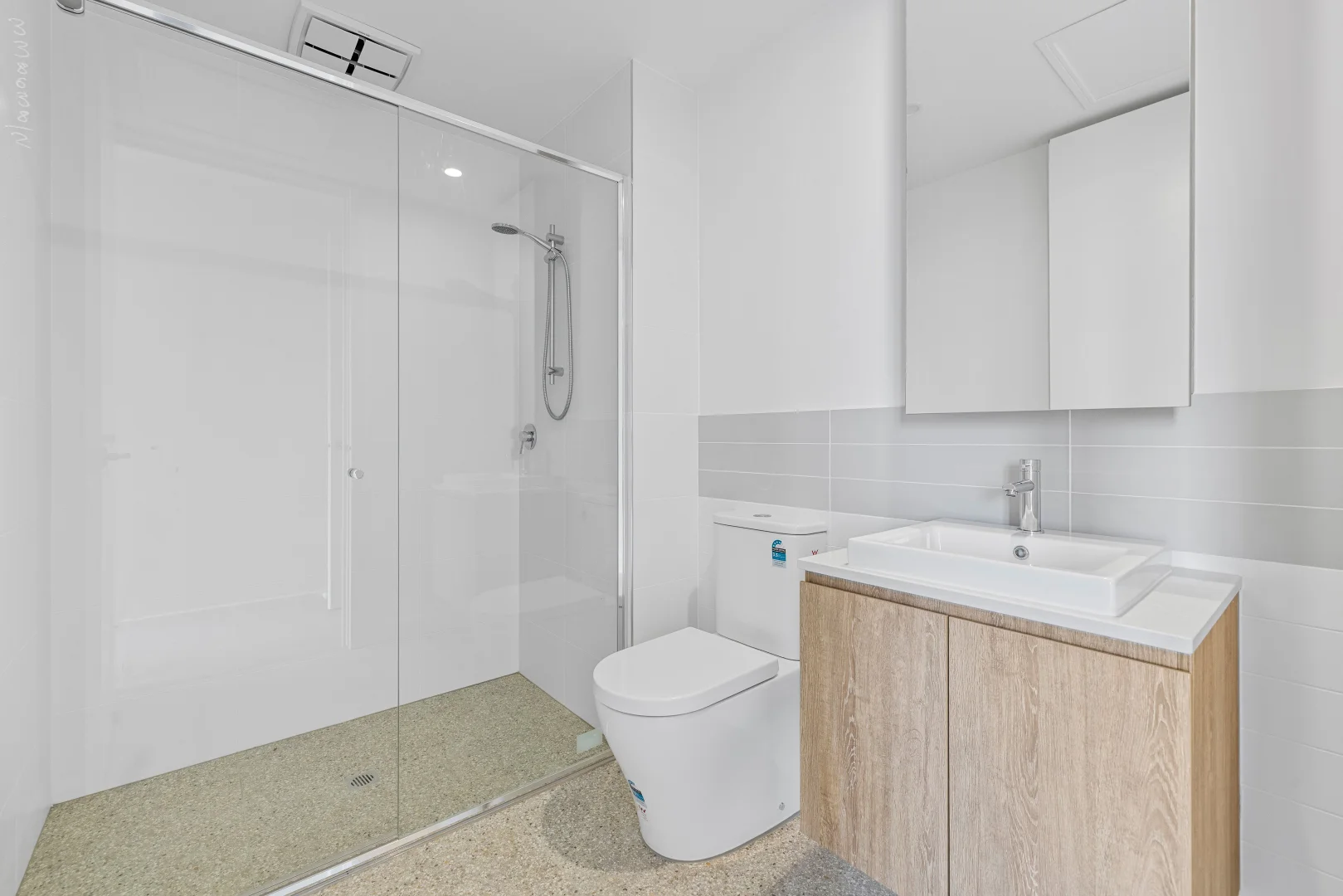3/5 Nova Circuit, Bundoora VIC 3083 photo 3