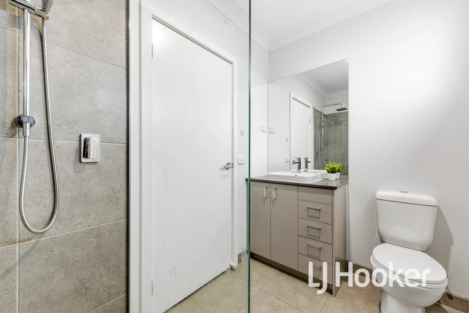 Additional image 10 of 33 Mercury Road, Cranbourne East VIC 3977